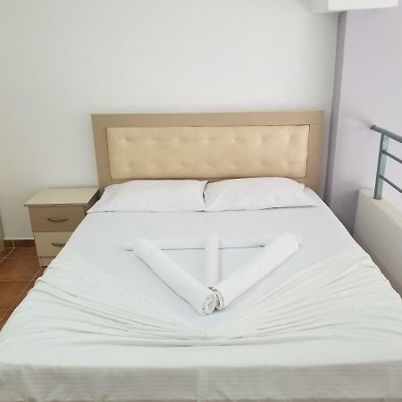 Appartamento Sweet Dreams Apartament Sarandë Esterno foto