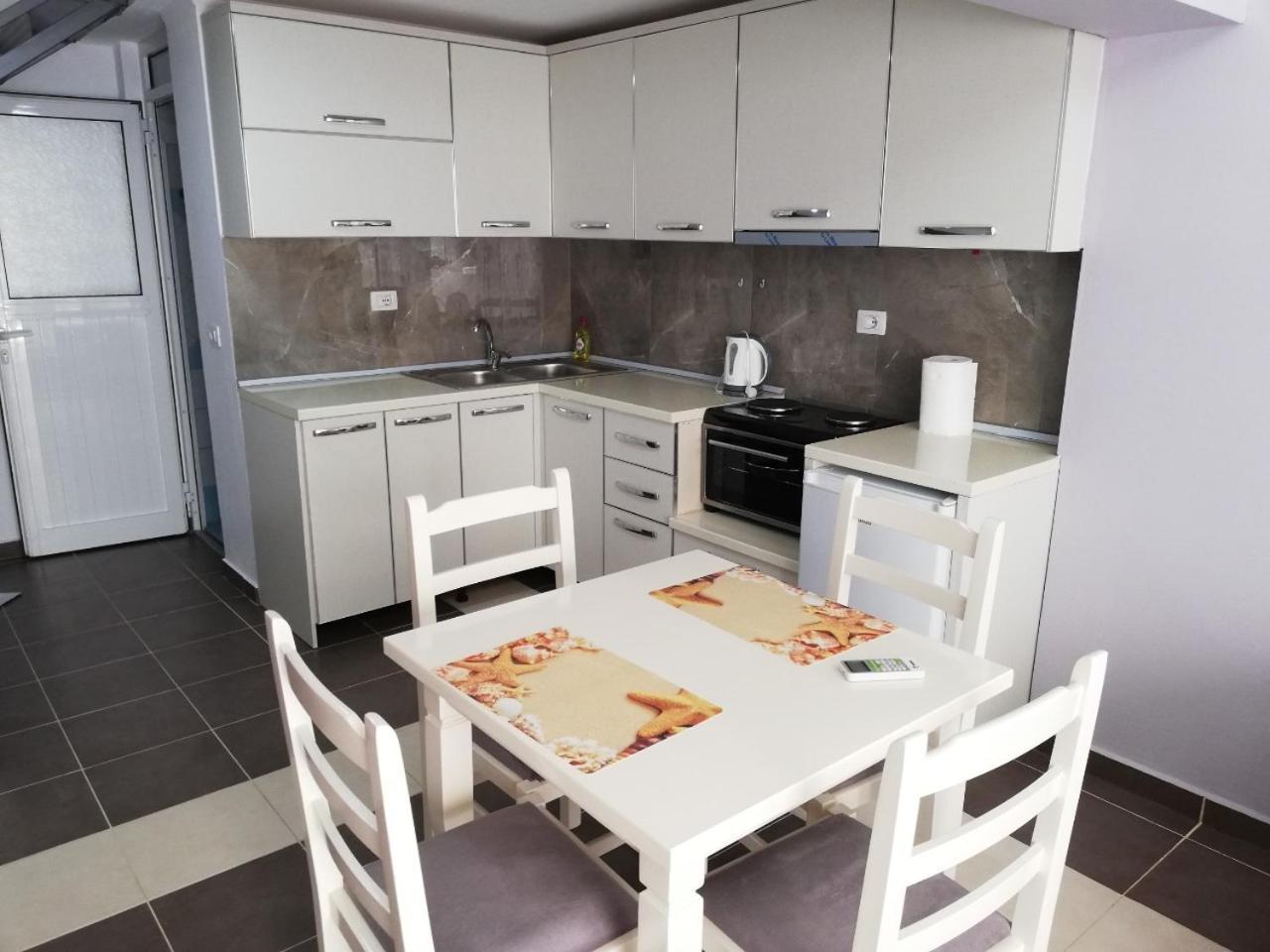 Appartamento Sweet Dreams Apartament Sarandë Esterno foto